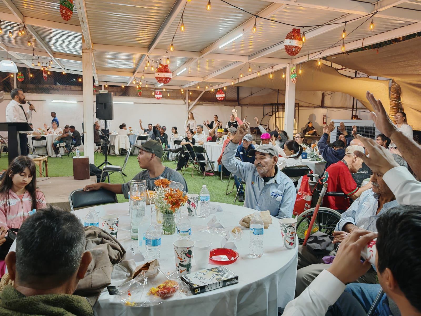 A la Mesa del Rey - Sirviendo con amor